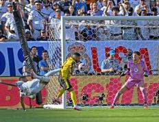 世俱杯：皇家马德里晋级四强