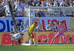 世俱杯：皇家马德里晋级四强