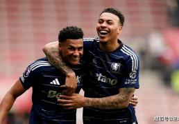 托(tuō)特納(nà)姆热刺与阿(ā)斯顿维拉球(qiú)星取得(dé)联系，其身价将远高于埃(āi)泽