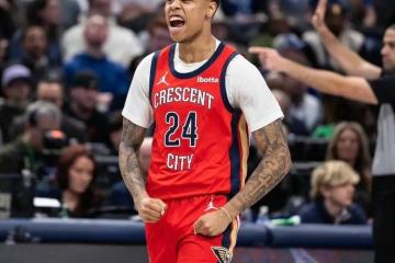 达拉斯独行侠三换一，将汤普森送往鹈鹕