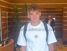 S-埃斯波西托接受(shòu)卡(kǎ)利亚裡(lǐ)的体检：很高兴来到这裡(lǐ)，加油卡(kǎ)利亚裡(lǐ)