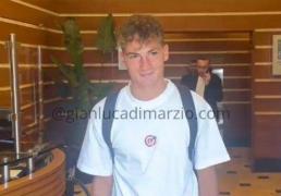 S-埃斯波西托接受(shòu)卡(kǎ)利亚裡(lǐ)的体检：很高兴来到这裡(lǐ)，加油卡(kǎ)利亚裡(lǐ)