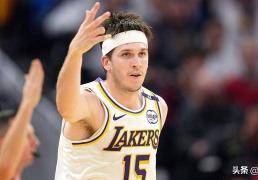 8920万美元合同，湖人队里夫斯拒绝了湖人队能给出的最高合同