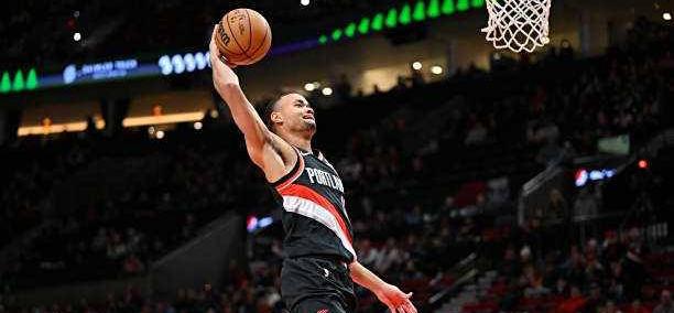 新奥尔良鹈鹕签约三名球员达到双向合同上限