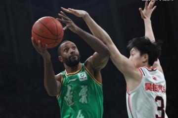 索要高薪遭拒！CBA昔日超级外援与山东签约谈崩，有望重返辽篮？