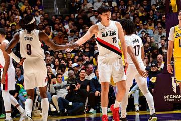 波特兰开拓者主打小个阵容，杨翰森面临困境非个人问题