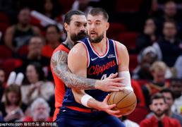 洛杉矶快船迎战孟菲斯灰熊，力争止住三连败