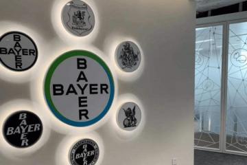 50+1的情况下(xià)，勒沃库森为什麽(me)還(hái)保留拜耳的名字？