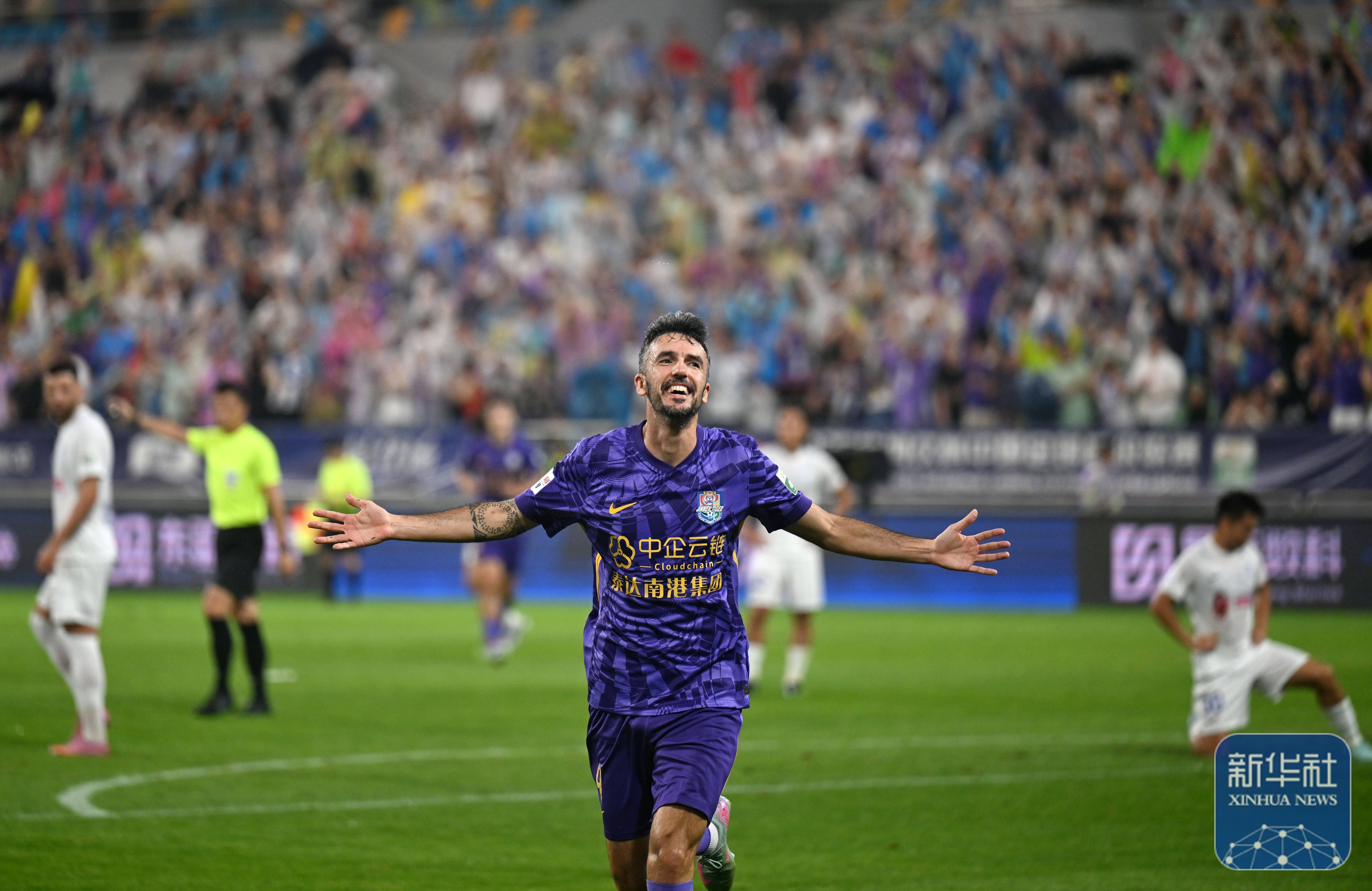 足球(qiú)｜中超：天津(jīn)津(jīn)门虎胜大(dà)連(lián)英(yīng)博海发