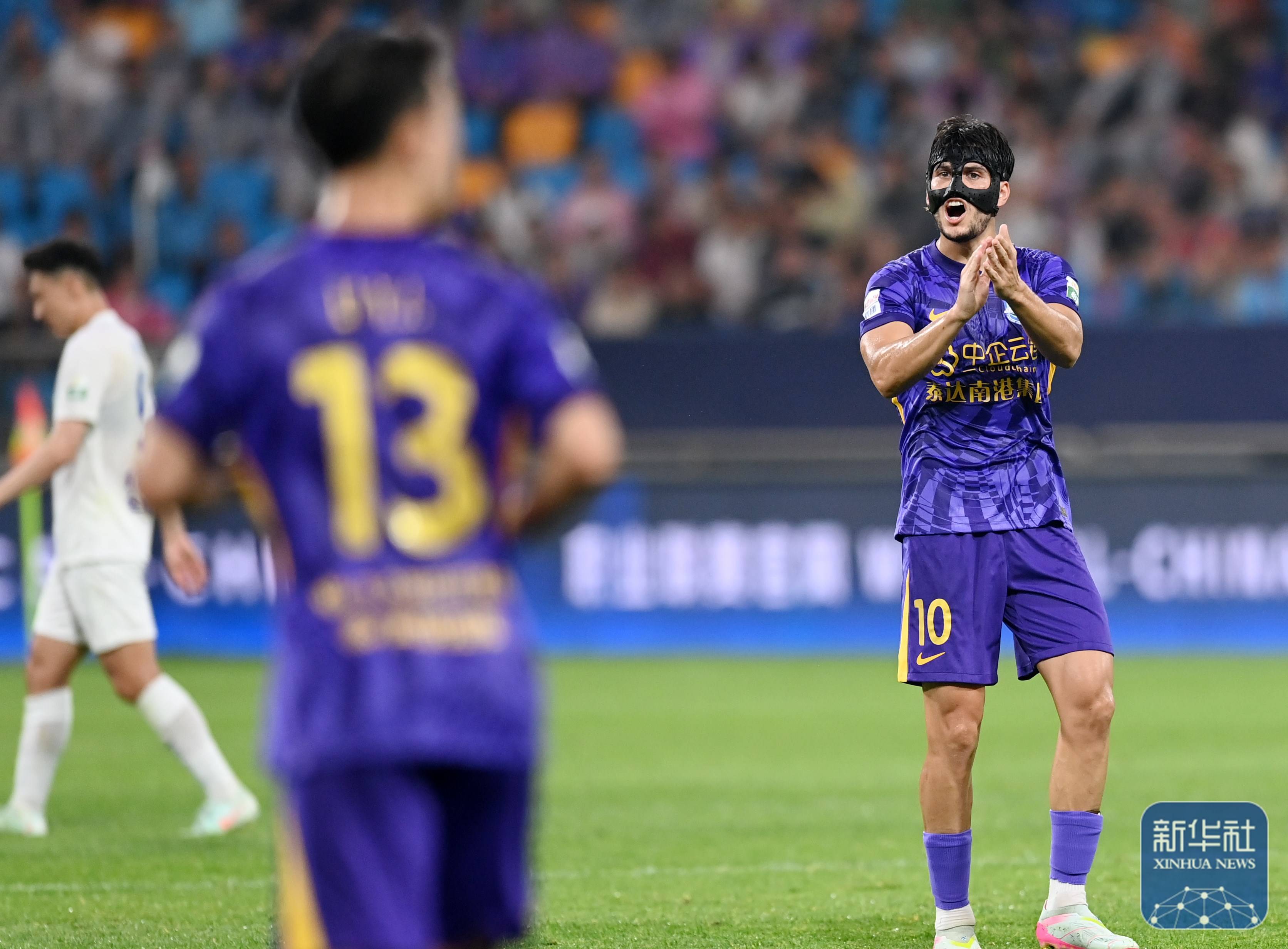 足球(qiú)｜中超：天津(jīn)津(jīn)门虎胜大(dà)連(lián)英(yīng)博海发