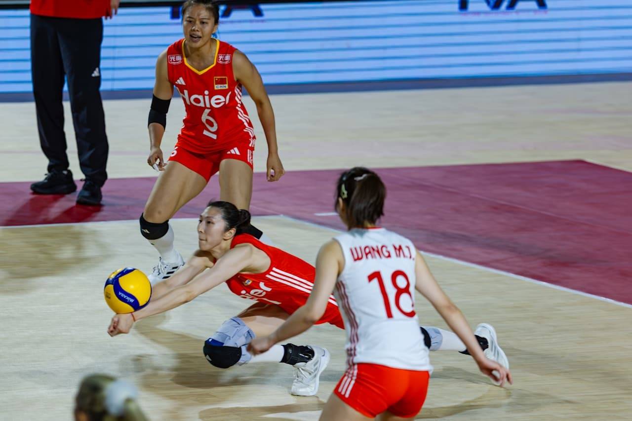 中国女排世锦赛小组赛全胜，将与法国队争八强