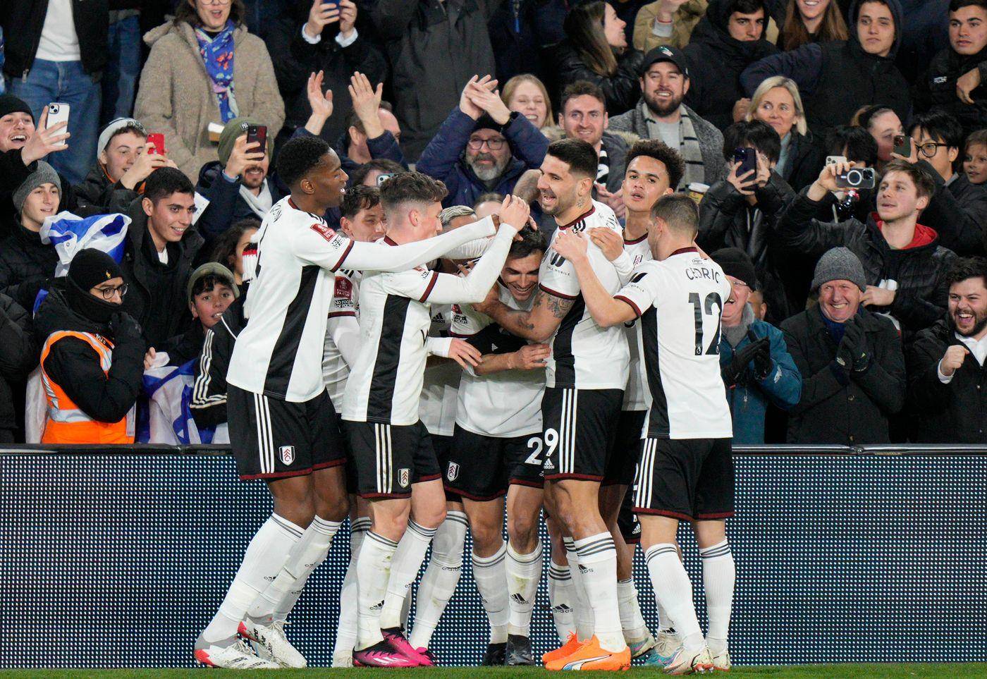 那不(bù)勒斯 VS 卡利亞(yà)里