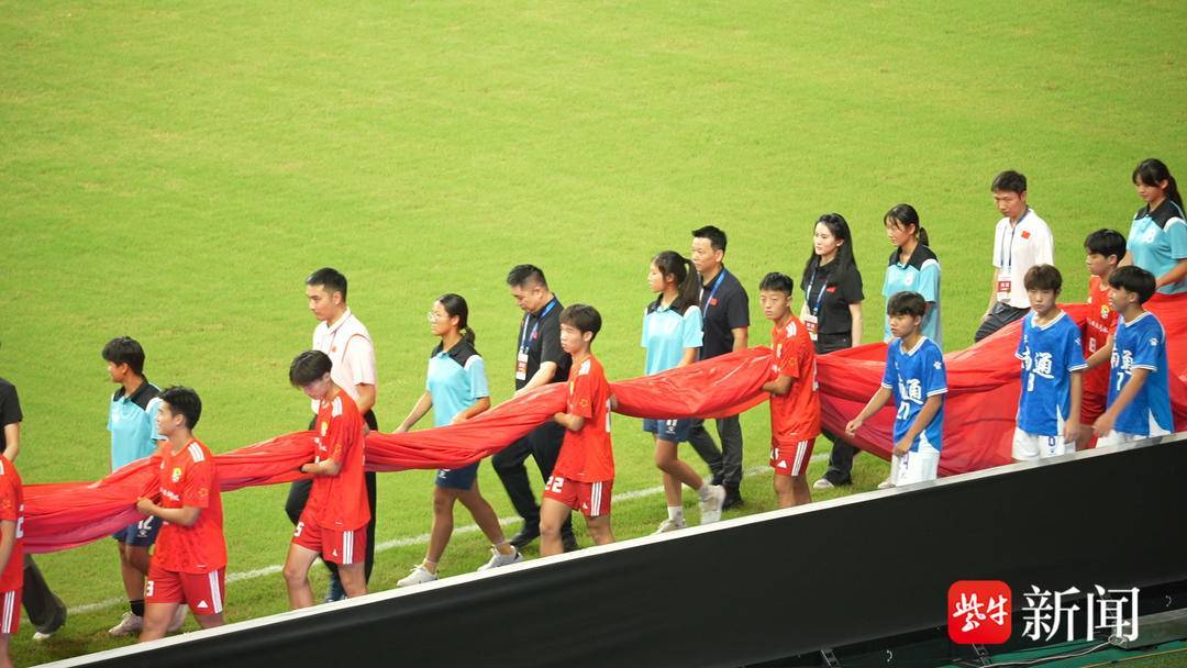 少年逐夢(mèng)！明年“苏超”赛场見(jiàn)