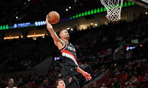 新奥尔良鹈鹕签约三名球员达到双向合同上限