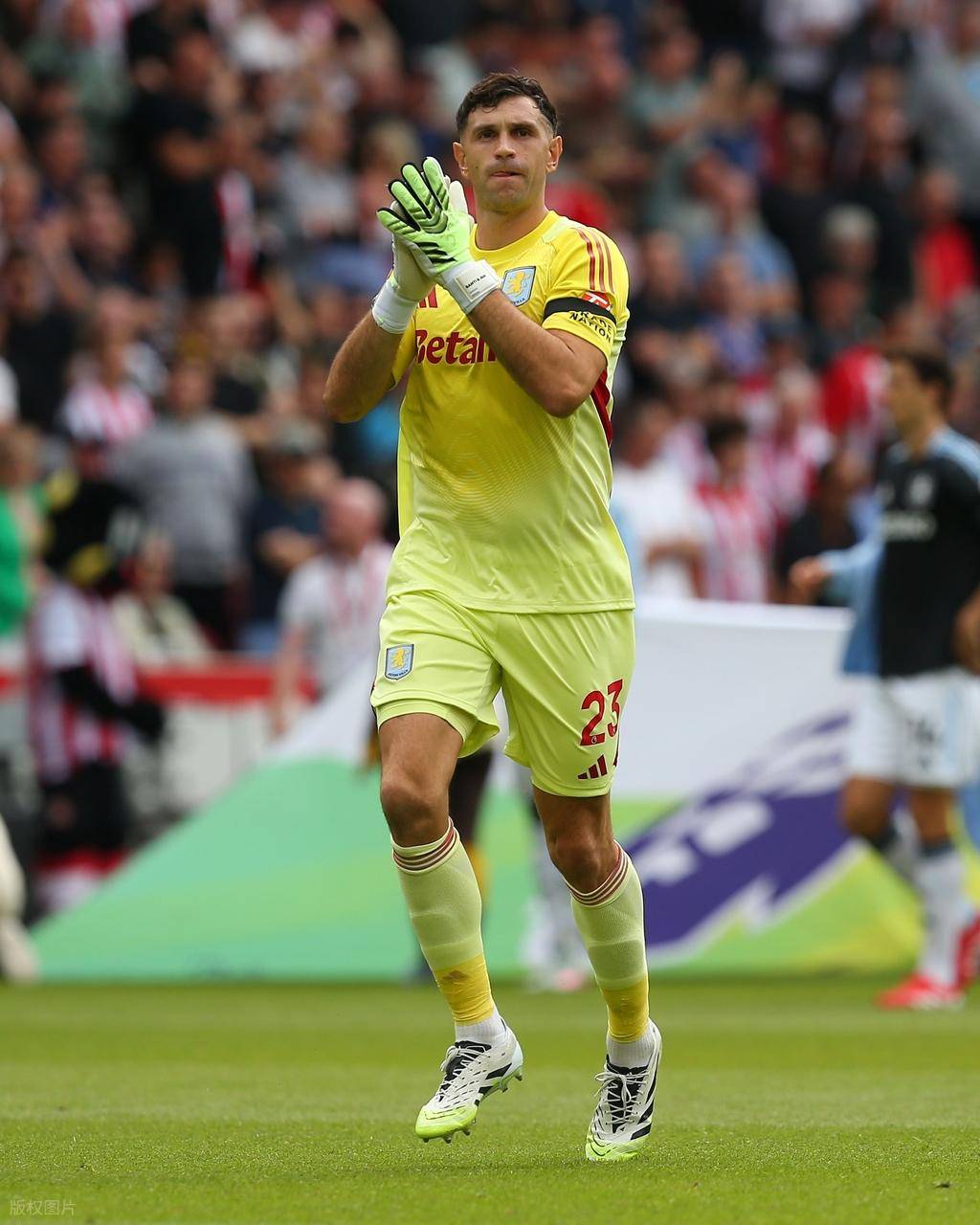 英超：维拉(lā)状態(tài)不佳(jiā)，水晶宫能(néng)否全身而退？维拉(lā)VS水晶宫