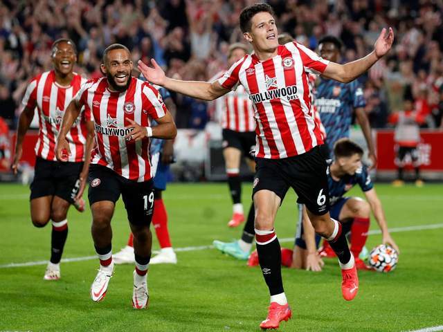 英超-布伦特福德1-4曼城：群雄乱斗，曼城或渔翁得利|前瞻