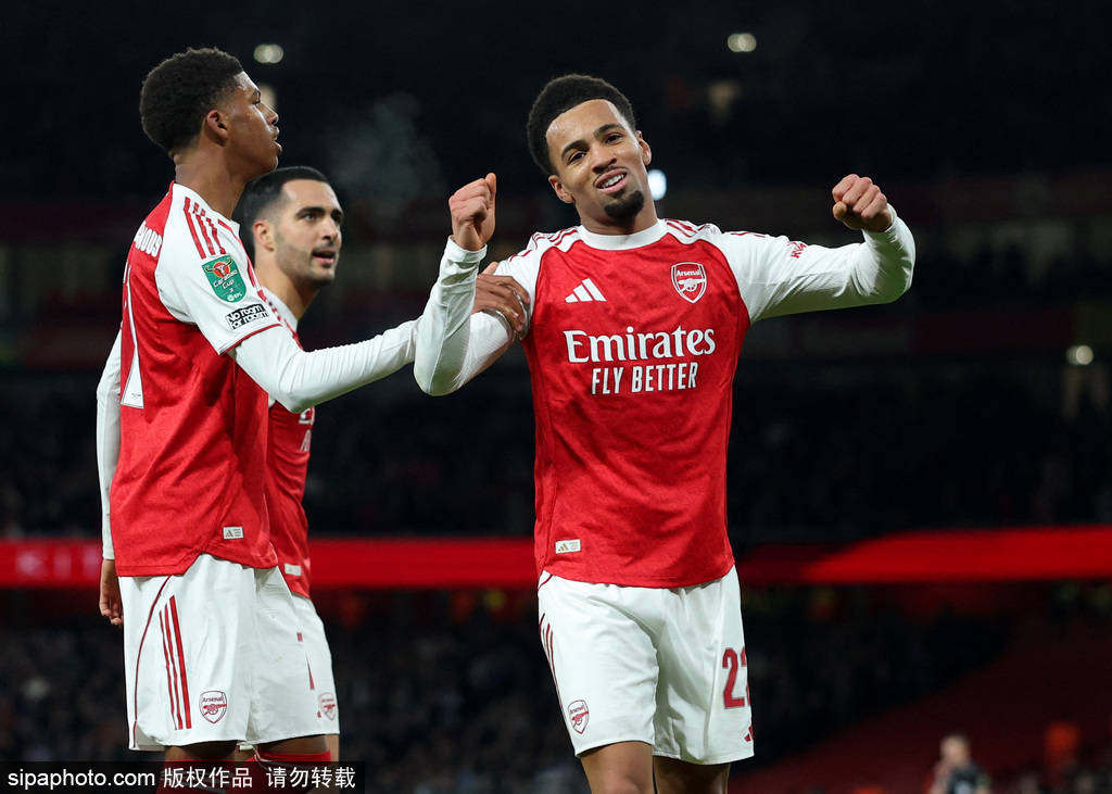 聯(lián)赛杯-萨卡替補(bǔ)破(pò)门恩(ēn)瓦內(nèi)里建功(gōng) 阿(ā)森(sēn)纳2-0佈(bù)莱顿