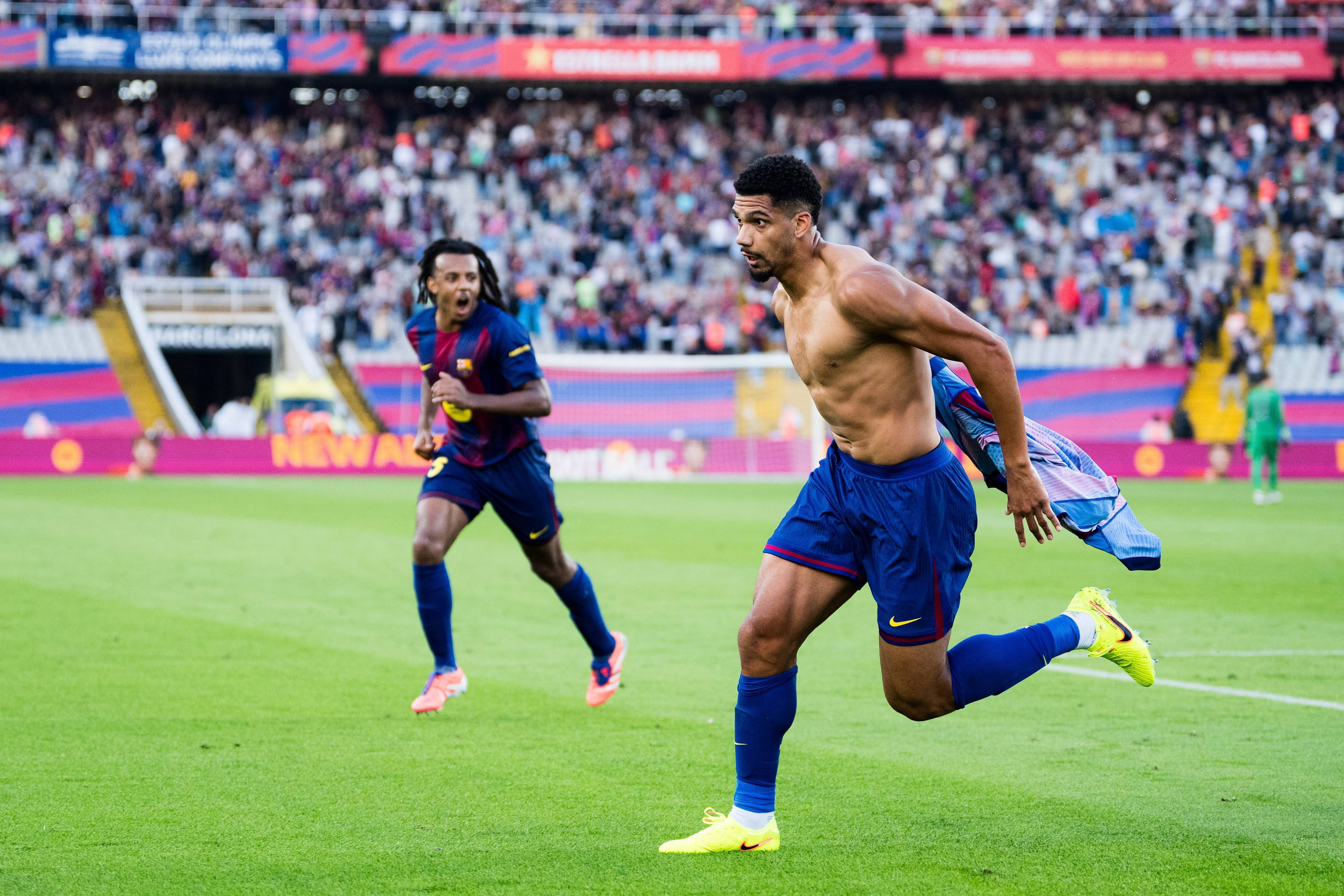 （体育）足球——西甲：巴塞罗那胜赫罗纳