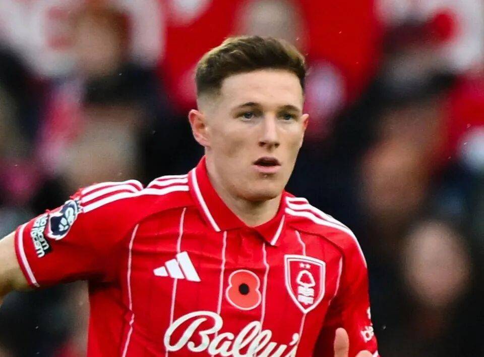 曝阿莫林与安德森通道交谈，其明夏愿加盟曼联！冬窗9000万豪购没戏