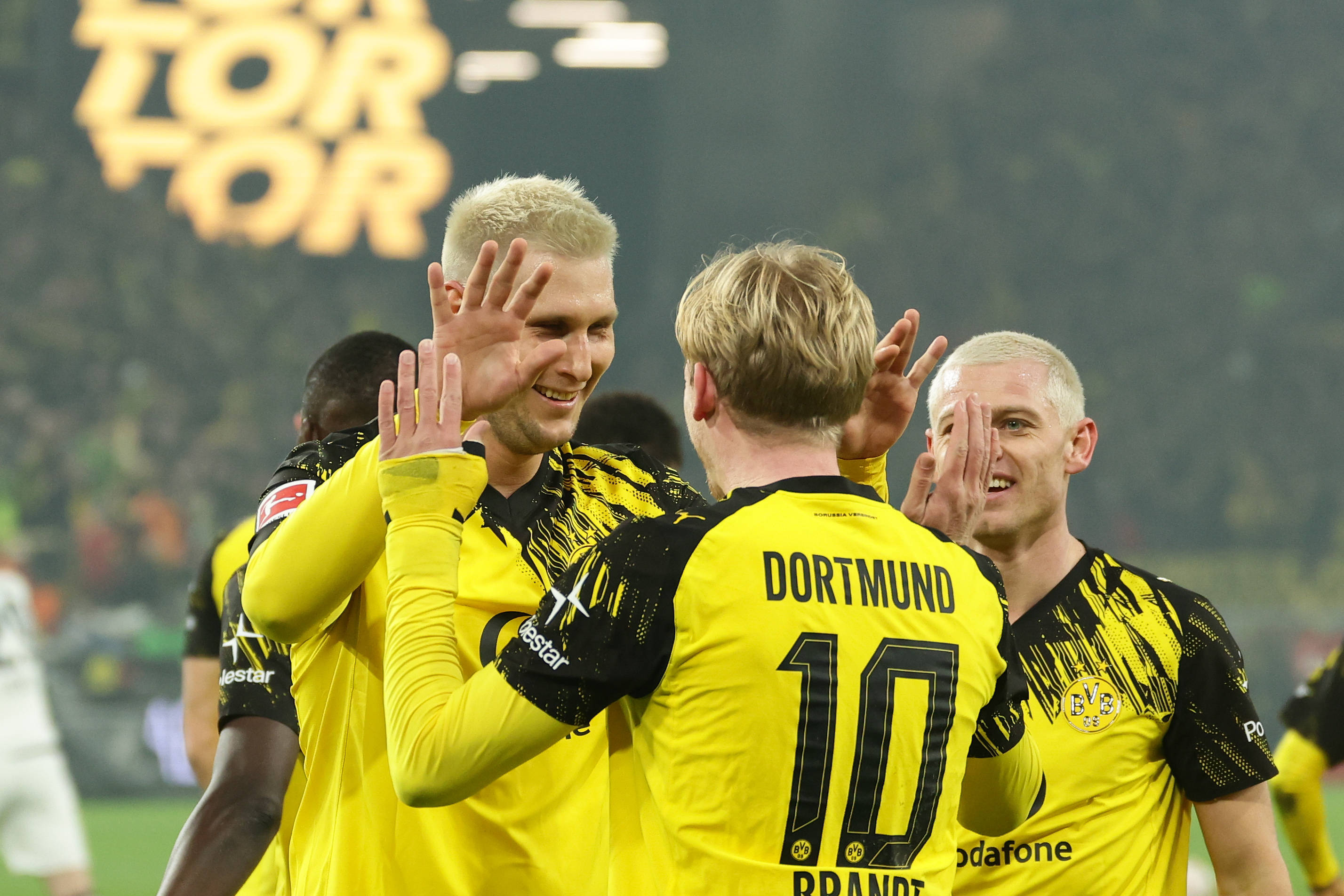 （体育）足球——德甲：多特蒙德胜门兴格拉德巴赫