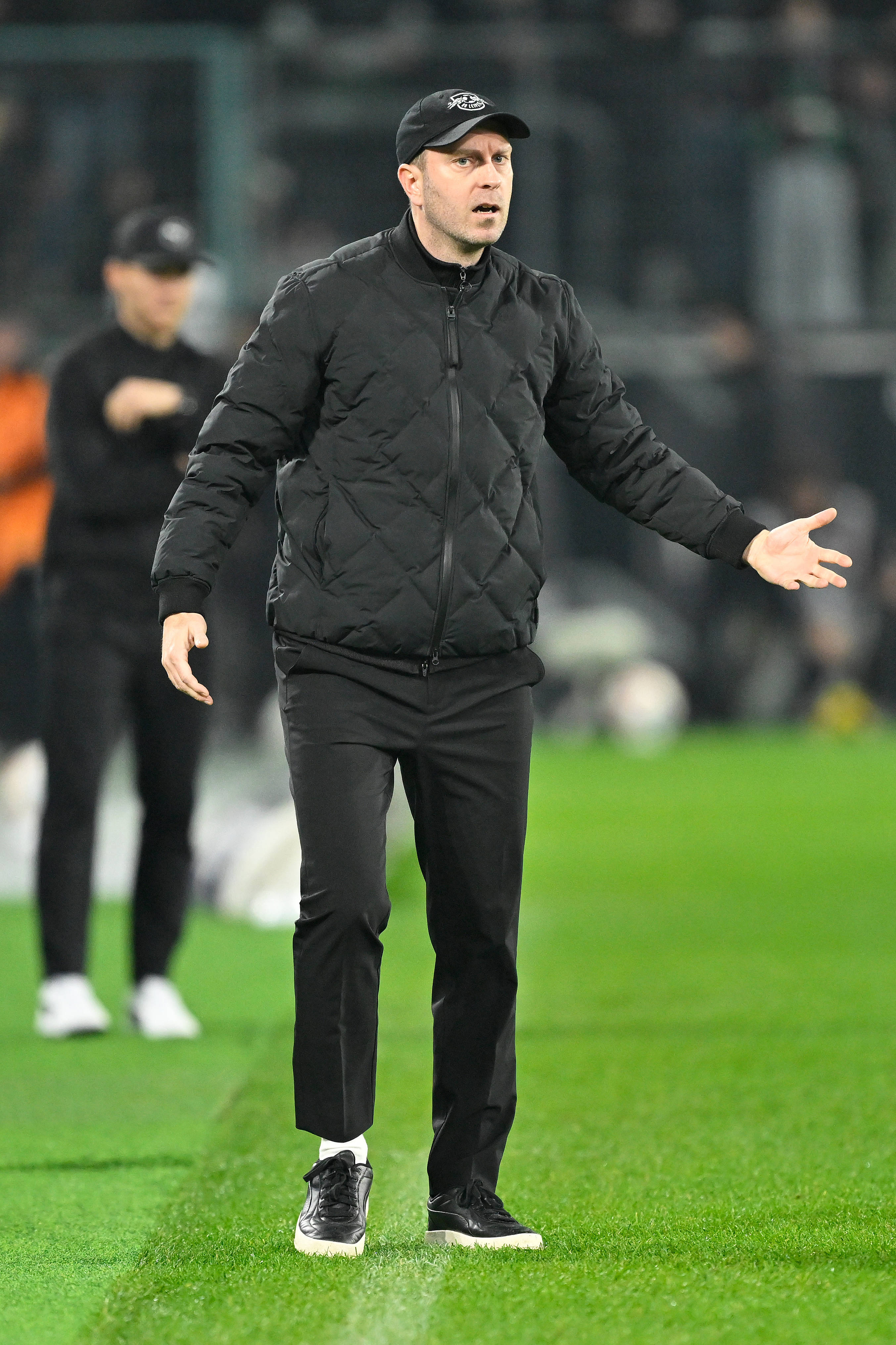 （体育）足球——德甲：门兴格拉德巴赫平莱比锡