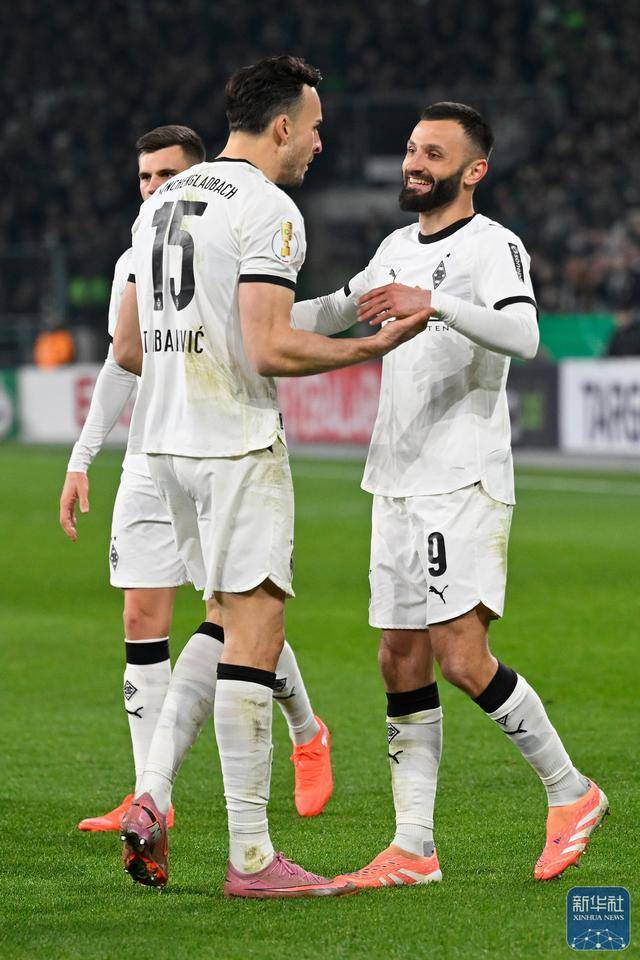 足球 | 德国杯：门兴格拉(lā)德巴赫(hè)不敵(dí)聖(shèng)保利(lì)