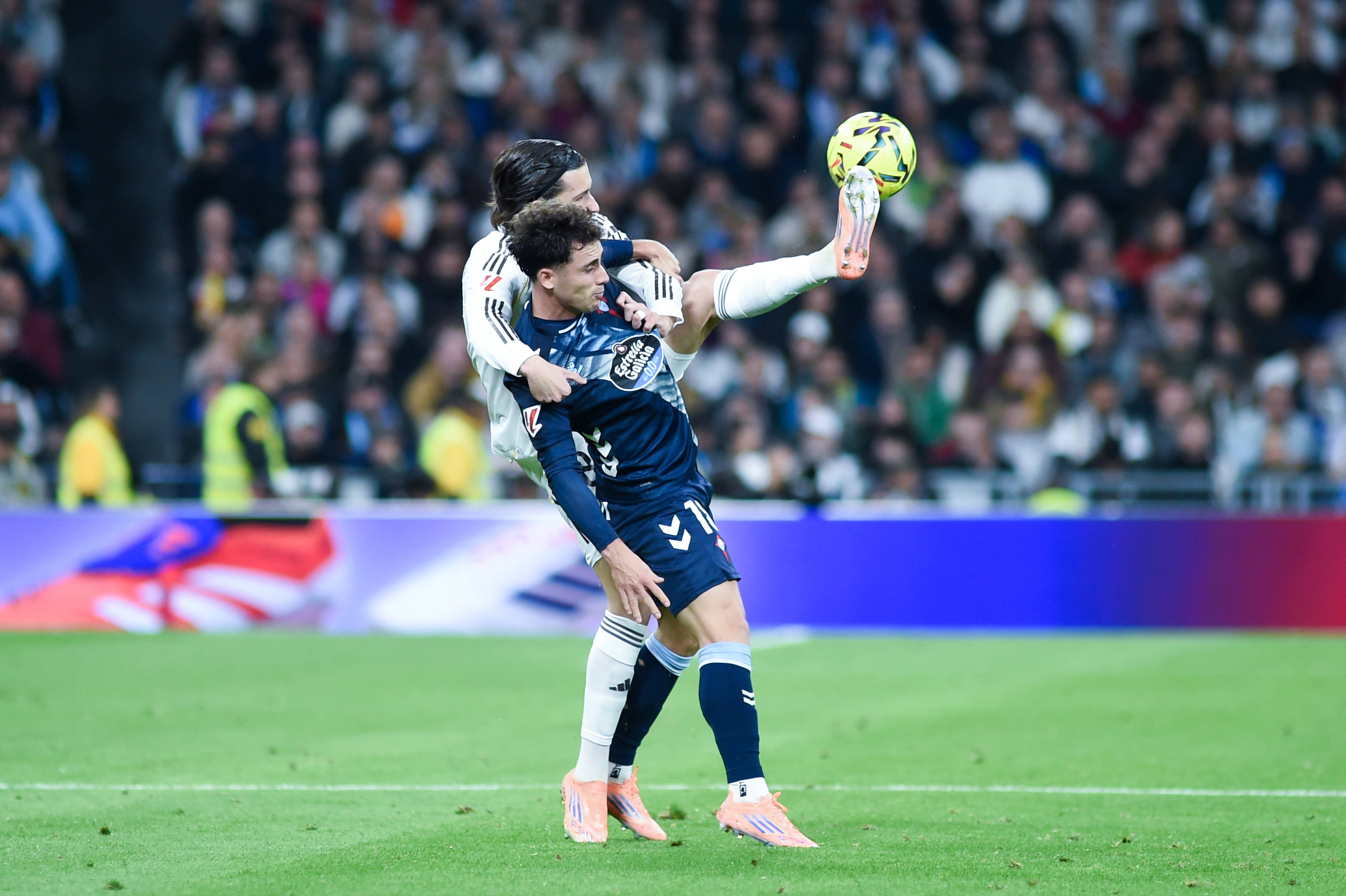 （体育）足球——西甲：皇马不敌塞尔塔