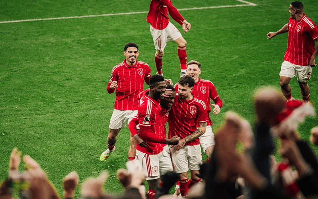 英超：西汉姆联vs诺丁汉森林，谁能扭转目前的颓势？