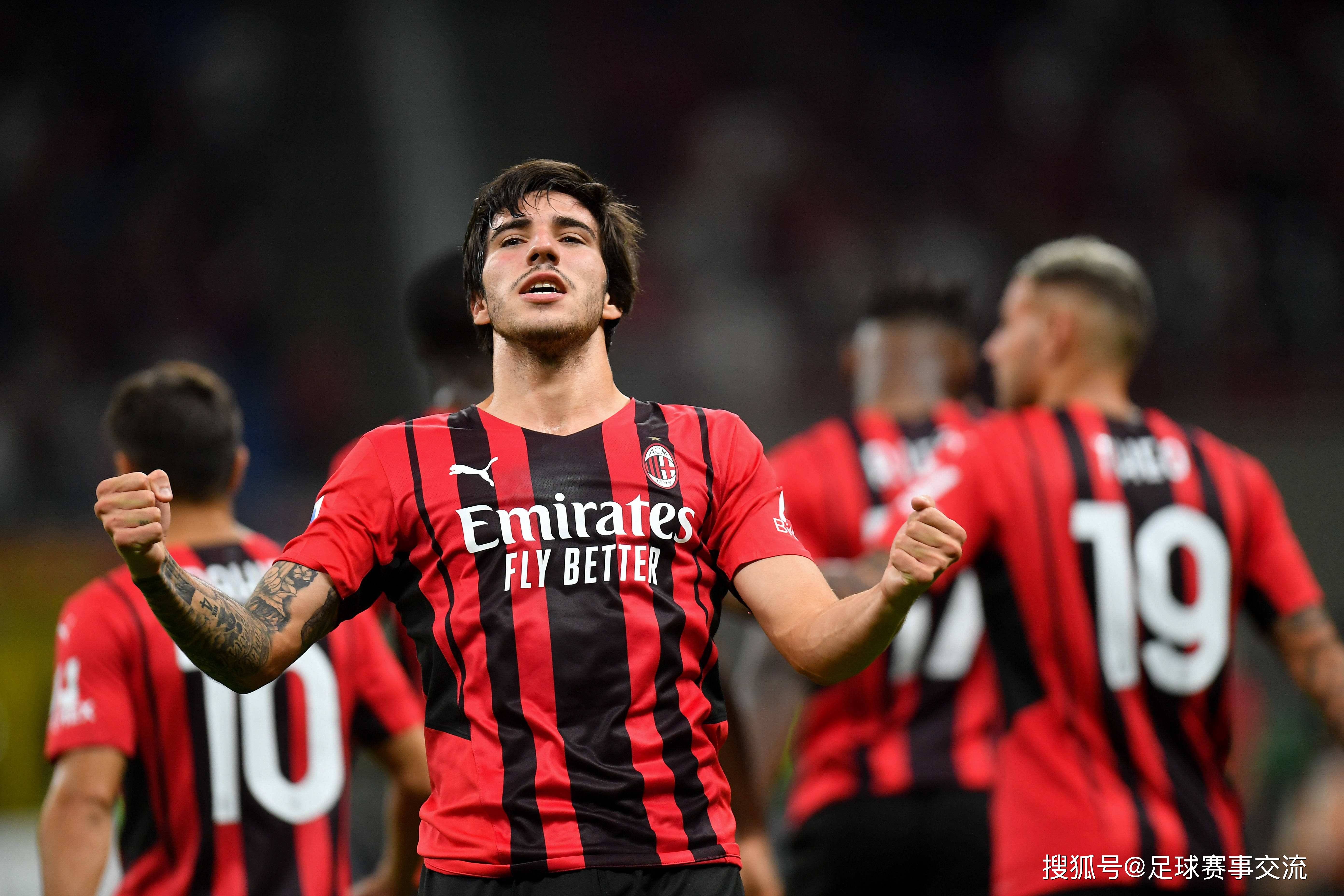 今日足球(qiú)：彿(fú)罗倫(lún)萨vsAC米兰 门兴vs奥格斯堡