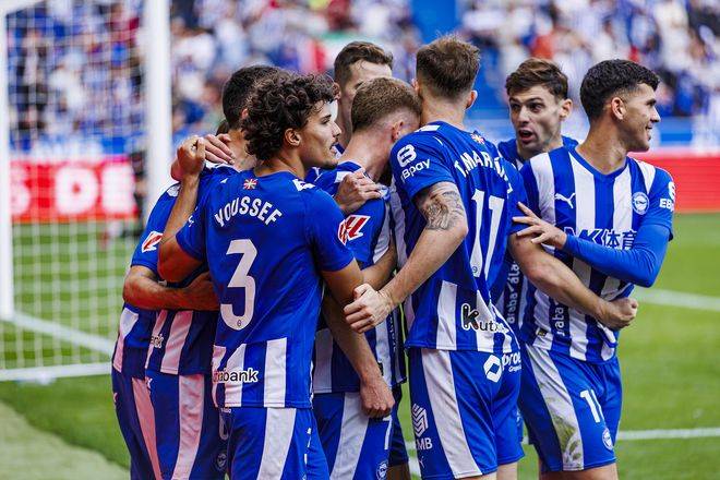 阿(ā)拉维斯重(zhòng)返国王(wáng)杯八强